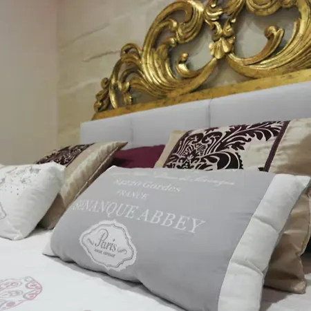 Traditional Maltese Private Maisonette With Front Balcony -