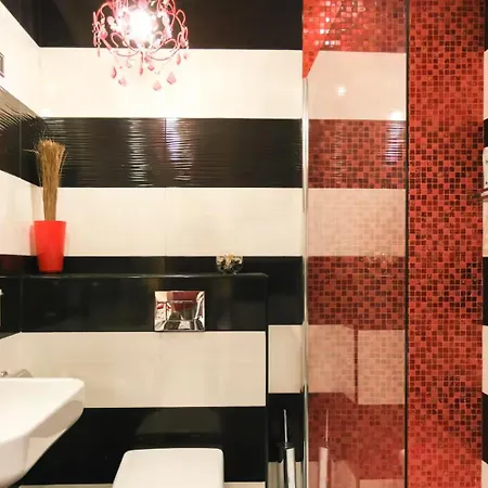 Apartamento Traditional Maltese Private Maisonette With Front Balcony - *