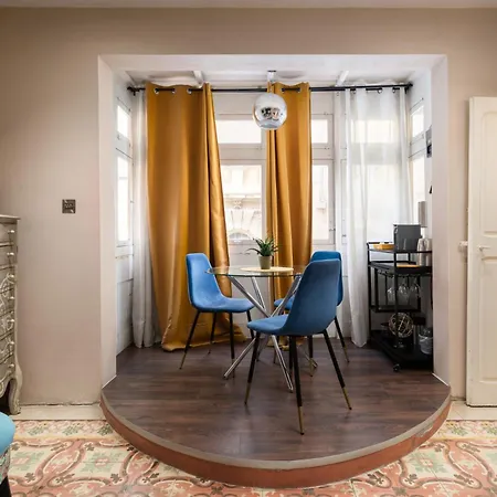 Traditional Maltese Private Maisonette With Front Balcony - *