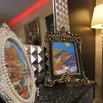 Traditional Maltese Private Maisonette With Front Balcony - Apartmán Valletta