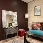 Traditional Maltese Private Maisonette With Front Balcony - * Valletta
