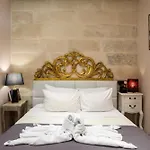 Traditional Maltese Private Maisonette With Front Balcony - Apartment *