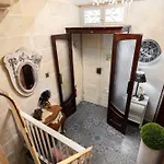 Traditional Maltese Private Maisonette With Front Balcony - Apartment