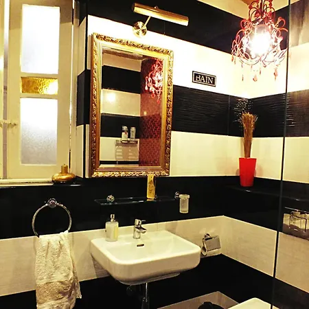 Traditional Maltese Private Maisonette With Front Balcony - Appartement