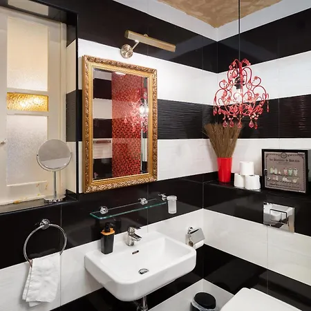 Traditional Maltese Private Maisonette With Front Balcony - * バレッタ