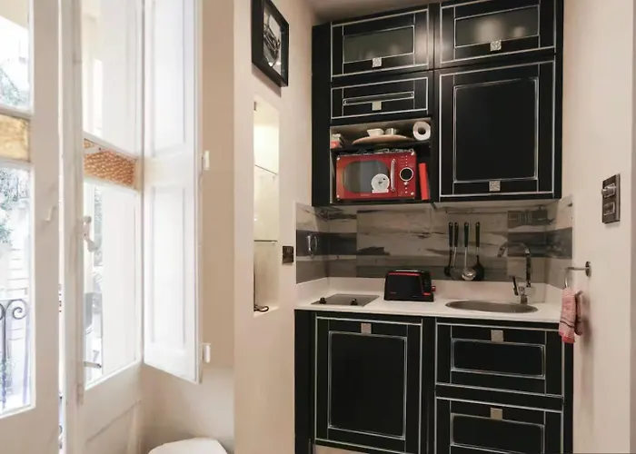 Traditional Maltese Private Maisonette With Front Balcony - *